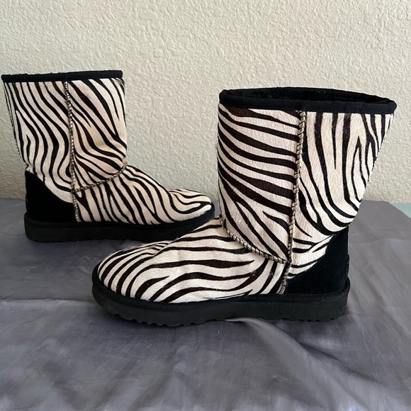 Ugg Exotic Classic Short Zebra Shearling Boots New 8 SOLD OUT 1019123 - Picture 6 of 11